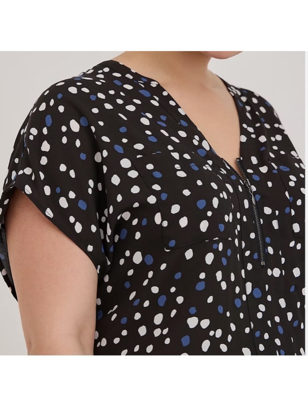 Torrid Black Blue Polka Dot Georgette Blouse Zip Front Dolman Sleeve 2X Plus - Picture 4 of 8